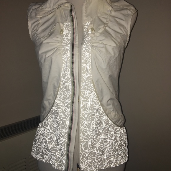 lululemon velocity vest